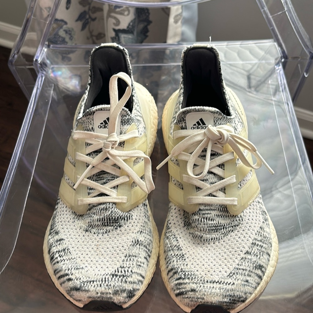 Adidas Cloud Boost Sneaker
